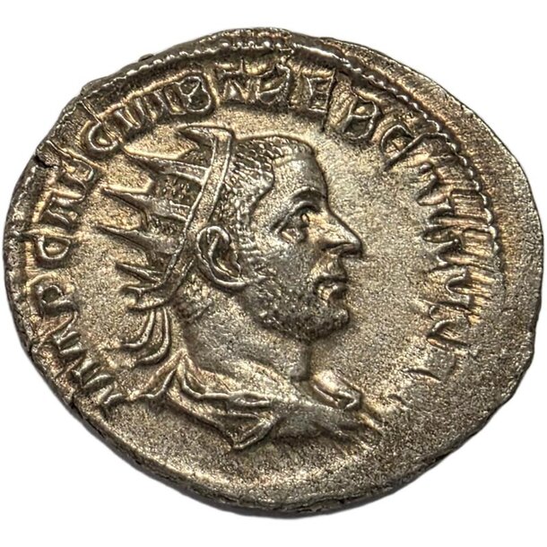 Trebonianus gallus ar antoninianus - Trebonianus Gallus AR Antoninianus - PIETAS AVGG-3
